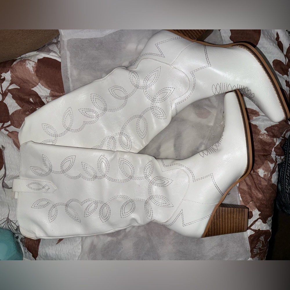 White Embroidered Heeled Boots